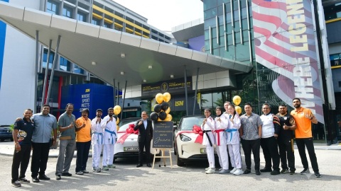  Karate Malaysia chơi lớn: HCV ASIAD được tặng ô tô điện